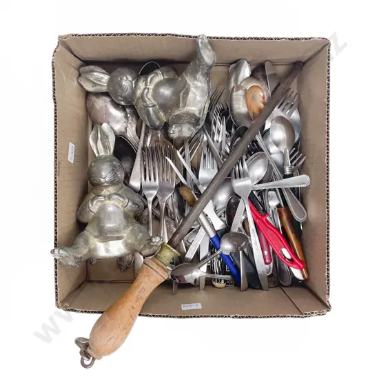 Quantity of Assorted Cutlery etc