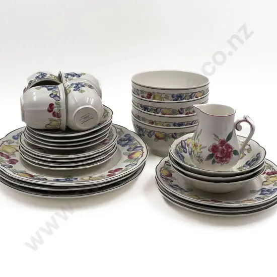 Villeroy & Boch "Melina" Pattern Part Dinner Set