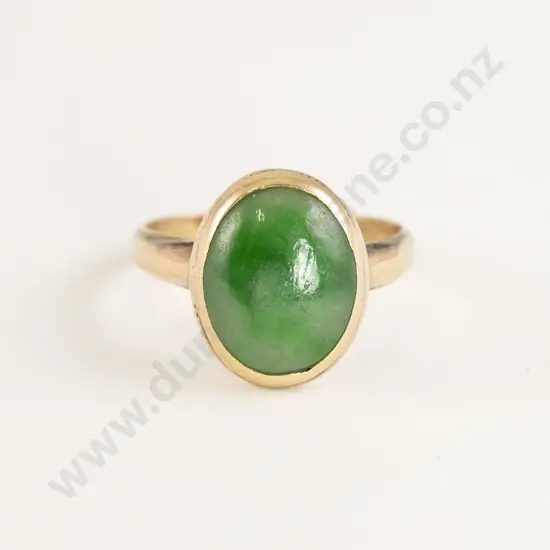 14ct Single Oval Apple Green Jade Panel Ring