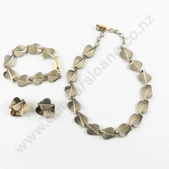 Kramer Jewellery Creations founded in 1943 Demi-Parure