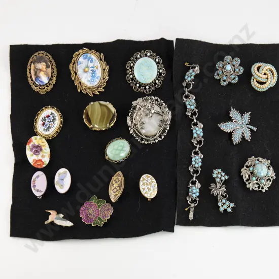 Collection of Vintage Costume Brooches
