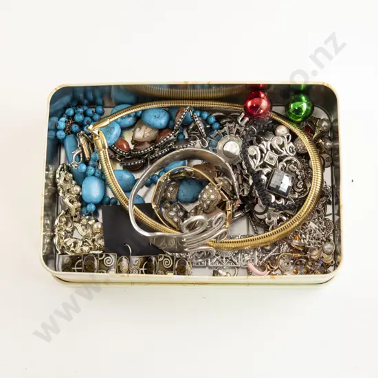 Small Collection of Modern Costume Jewellery