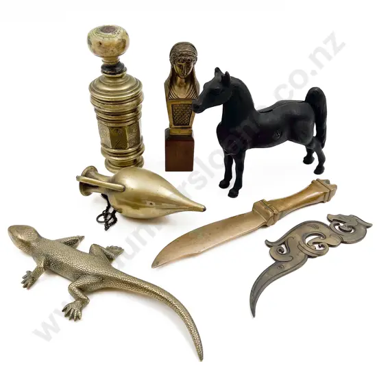 Small Quantity of Assorted Metalware