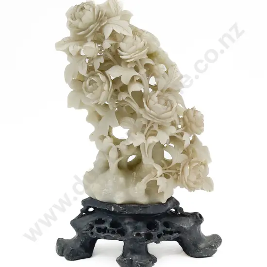 Hardstone Floral Ornament