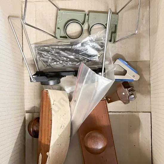 Small Quantity of Vintage Desk Items Together with Quantity of Pen Nibs