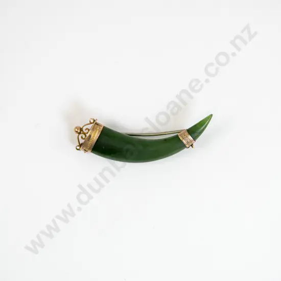 NZ Colonial 9ct Mounted Greenstone Claw Brooch