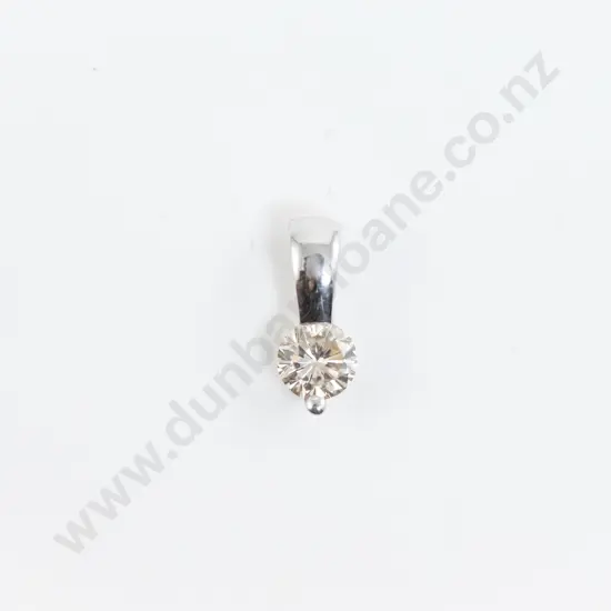 18ct White Gold Diamond Pendant