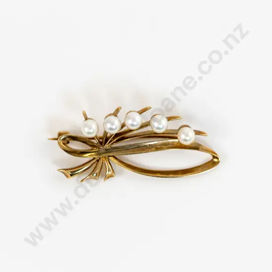 9ct Five Uniform Akoya Cultured Pearl Ribbon Spray Brooch