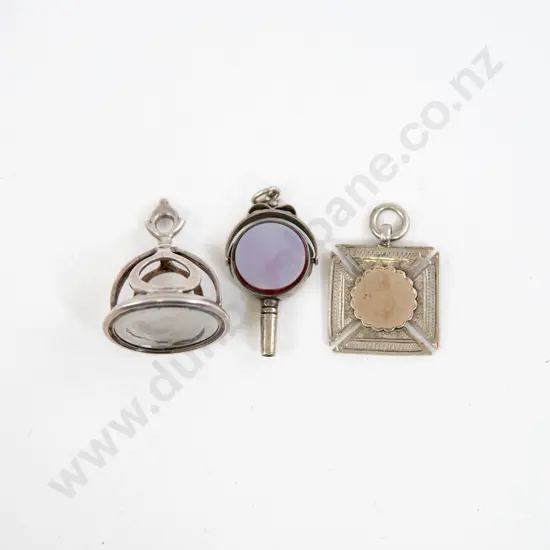 S/S Medallion and Swivel Pendant with Pocket Watch Key and Seal Fob