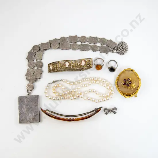 Vict S/S Locket with Chain