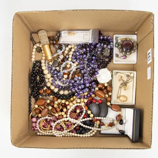 Quantity of Assorted Costume Jewellery
