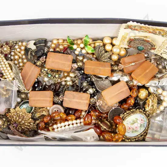Box of Assorted Costume Jewellery