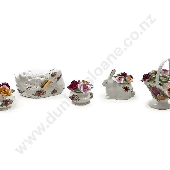 Collection of RA Old Country Roses Including Pomander and Miniatures (5pce)