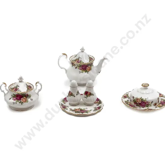 Collection of RA Old Country Roses Including Teapot with Sugar and S&P etc (6pce)
