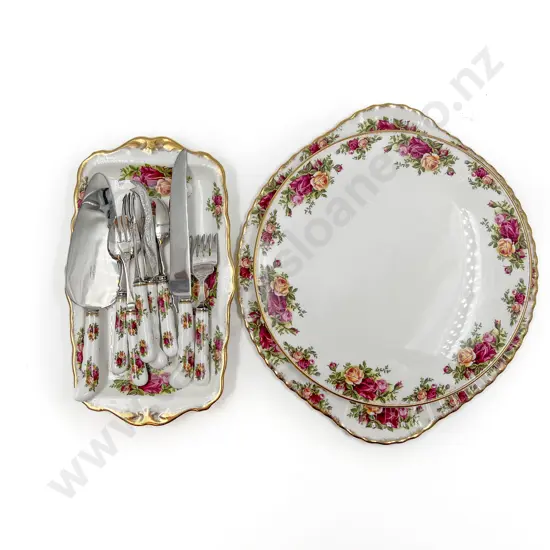 RA Old Country Roses Pavlova Dish with Serving Tray and Cutlery (12pce)