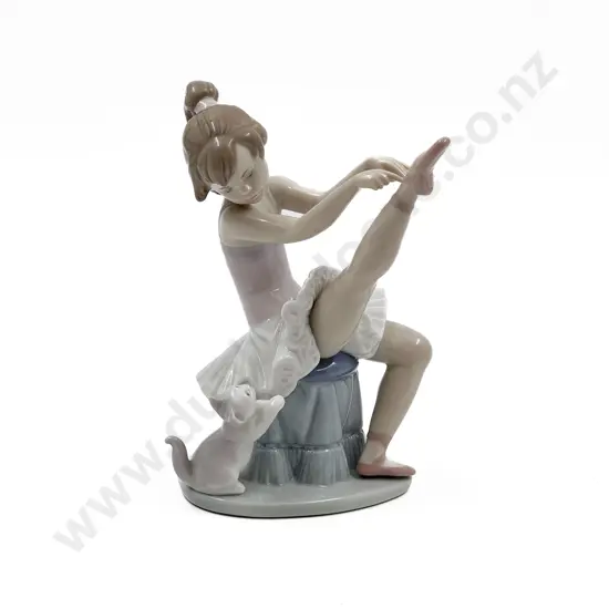 Lladro Figure Ballerina with Cat