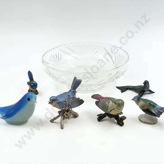 Quantity of Assorted Animal Ornaments and Footed Glass Bowl