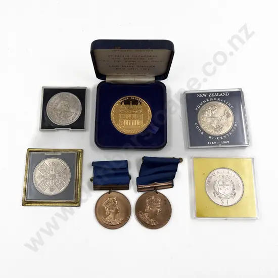 Quantity of Assorted Commemorative Coins and Royal Visit etc