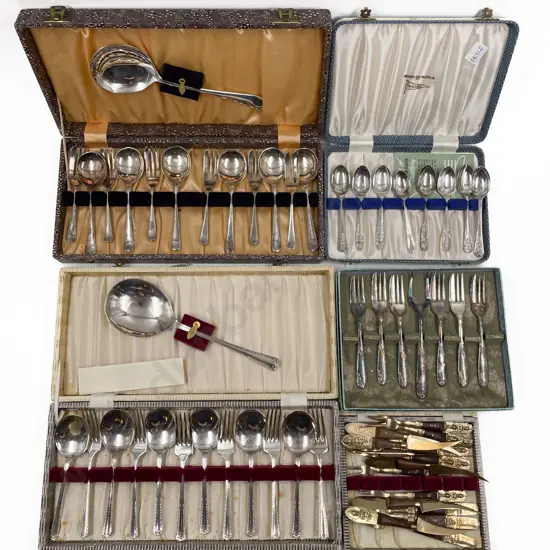 Quantity of Assorted Boxed Cutlery