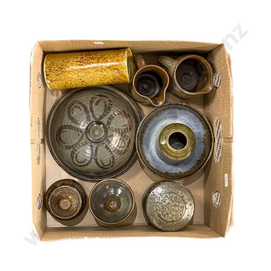 Small Quantity of Assorted NZ Pottery