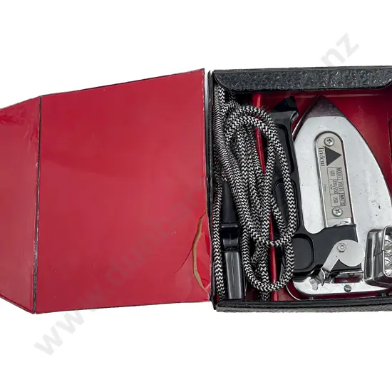Trident Vintage Travel Iron