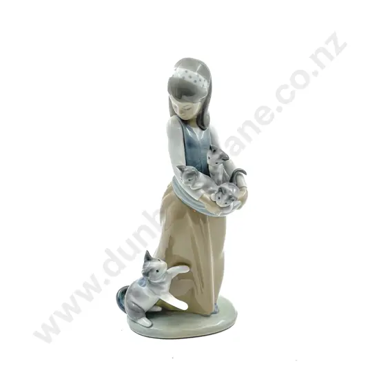 Lladro Figure Girl with Cats