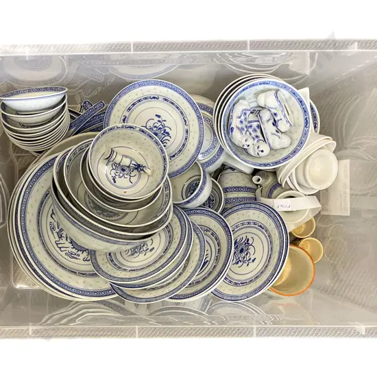 Quantity of Assorted Chinese Blue & White Serving Ware