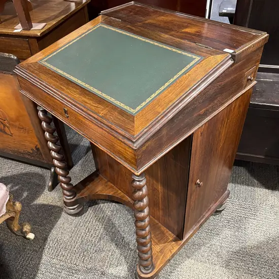 Early Vict. Rosewood Davenport with Bailey Twist Supports