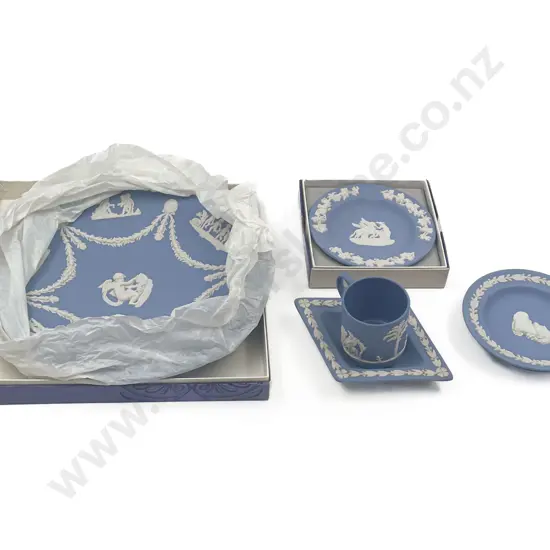 Small Quantity of Assorted Wedgwood