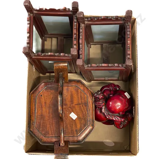 Small Quantity of Assorted Ornamental Woodware