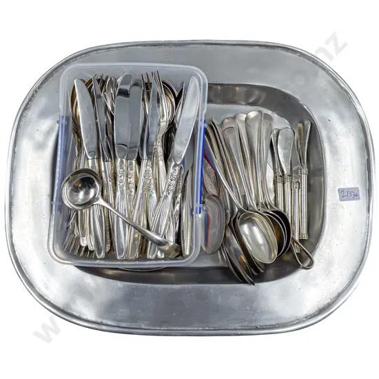 Quantity of Assorted S/P Cutlery