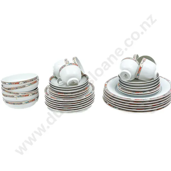 Hutschenreuther Part Dinner Set