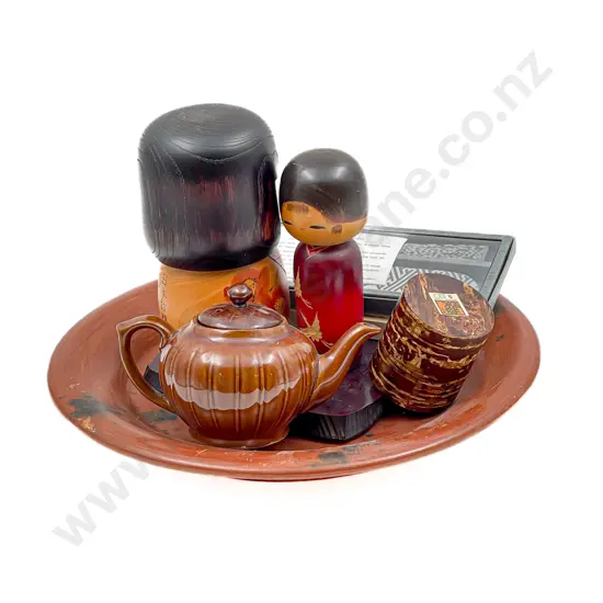 Small Quantity of Japanese Items etc