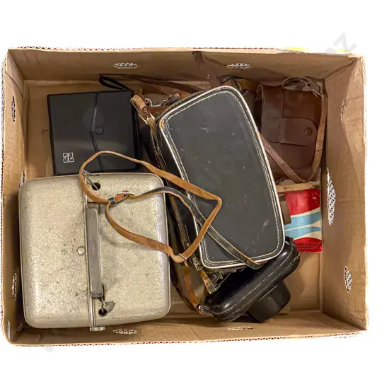 Quantity of Assorted Vintage Cameras & Accessories