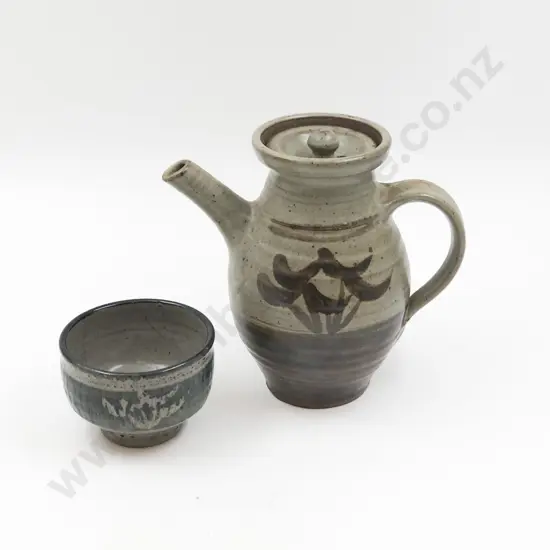 Mirek Smisek Tea Bowl Together with Carly Smisek Teapot (faults)