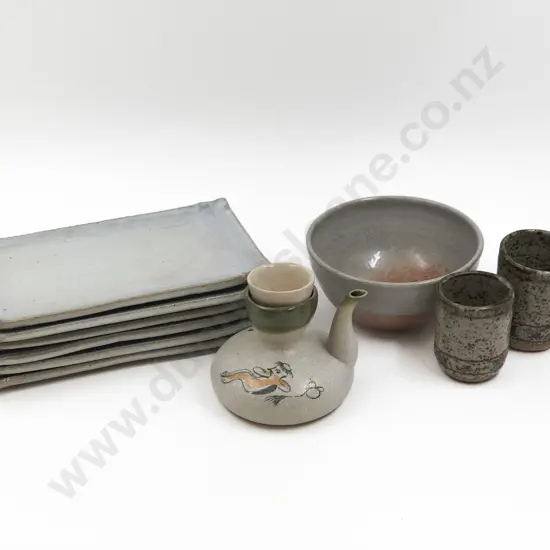Quantity of Assorted Pottery incl. Pair of Japanese Unomi