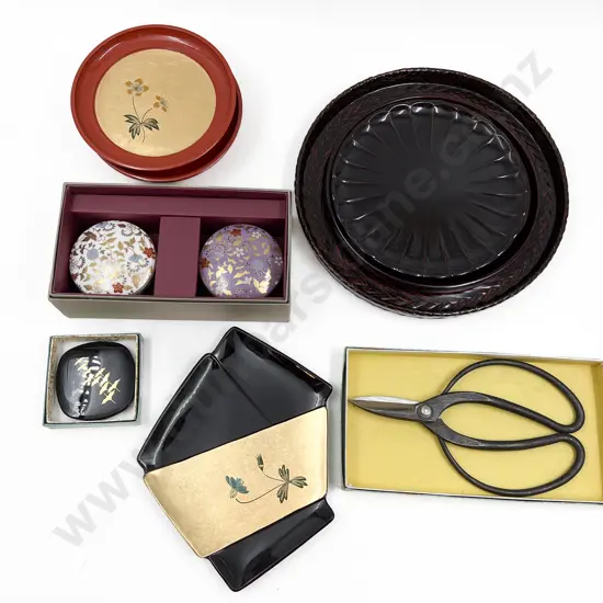 Quantity of Assorted Japanese Lacquerware etc