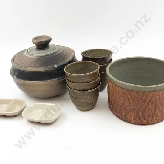 Box of Assorted Pottery