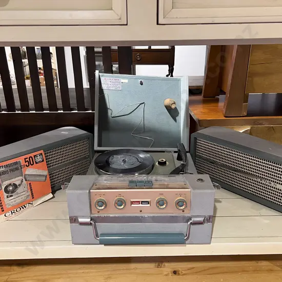 Crown 14-Transistor Stereo Portable Radio