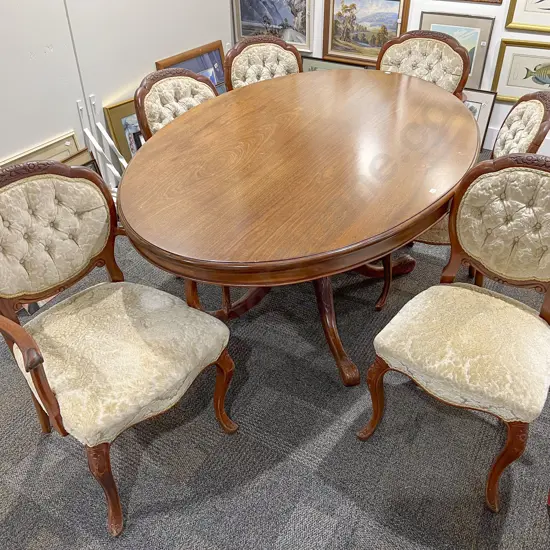 Mahogany Oval Dining Table & Six Dining Chairs