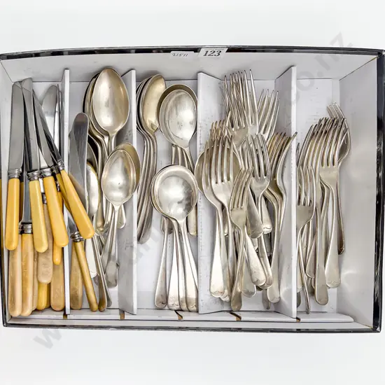 Quantity of Assorted Cutlery