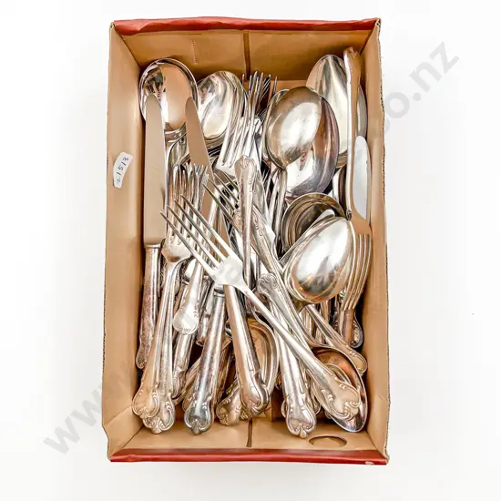 Quantity of Assorted Cutlery