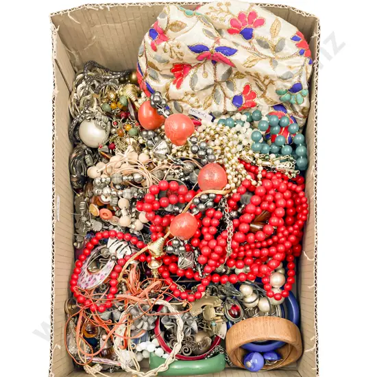 Qty of Assorted Costume Jewellery