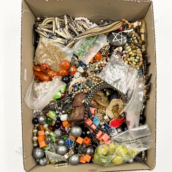 Qty of Assorted Costume Jewellery