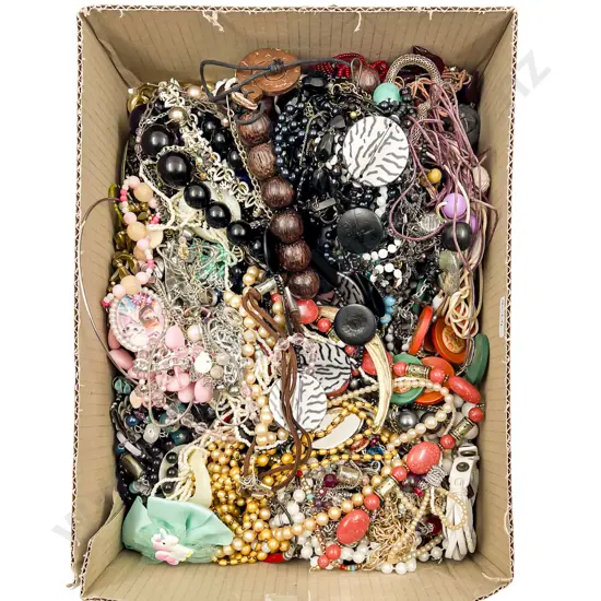 Box of Assorted Costume Jewellery