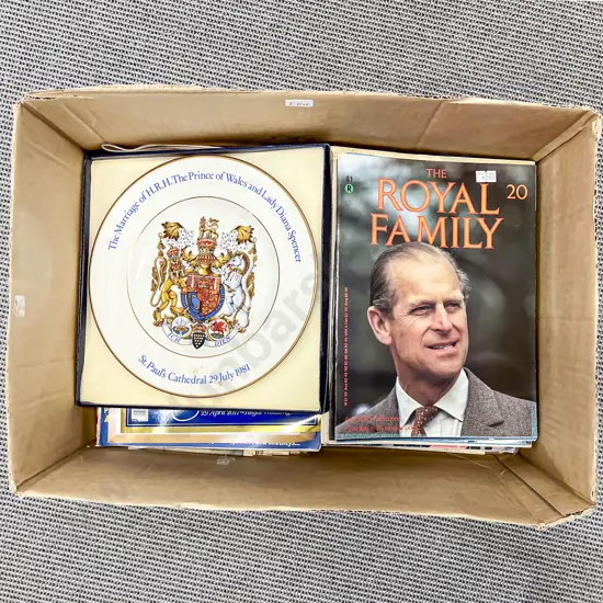 Quantity of Assorted Royal Family Reference Magazines & Royal Comm. Plate