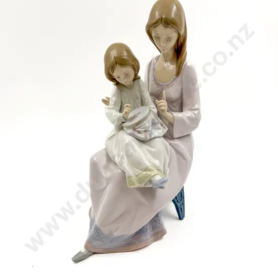 Lladro Figure Group "First Sampler"