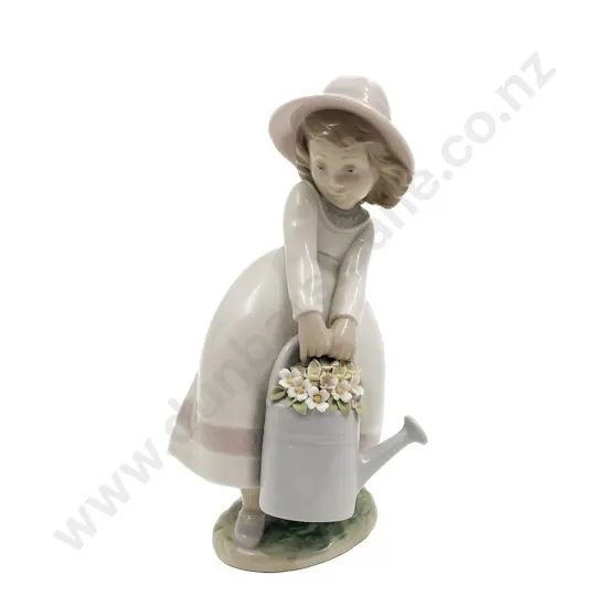 Lladro Figure "Springtime Fun"
