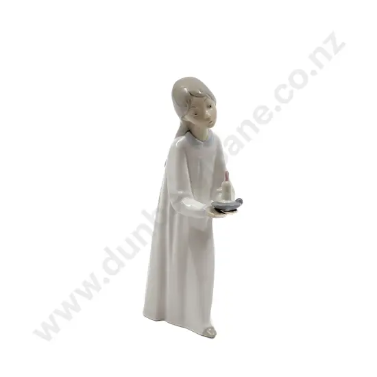 Lladro Figure Young Girl in Nightgown