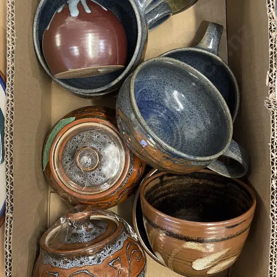 Box of Assorted Pottery
